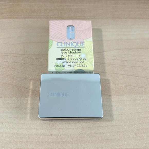 NWT - Clinique color surge “238 Almost Peach” eye shadow - Picture 3 of 3